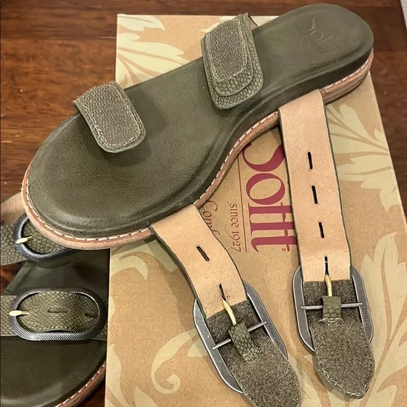 Sofft Olive Green Buckle Sandals - Picture 7 of 13